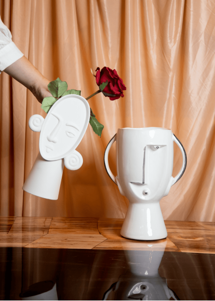 Vase tête blanc en L